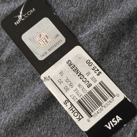 TAMPA BAY BUCS shirt - Picture 4 of 7